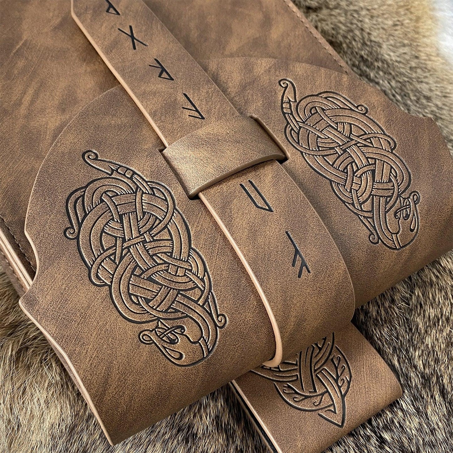 HiiFeuer Viking Embossed Langskip Belt Pouch, Medieval Faux Leather Flap Saddle Side Bag Purses, Retro Portable Belt Bag