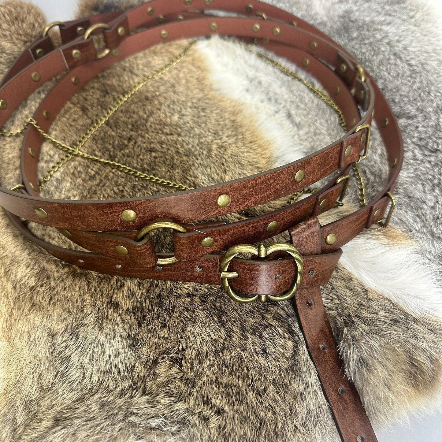 HiiFeuer Medieval DIY Faux Leather Metal Chain Belt, Vintage Adjustable Thin Belt For Women, Retro Skinny Belt For Dresses
