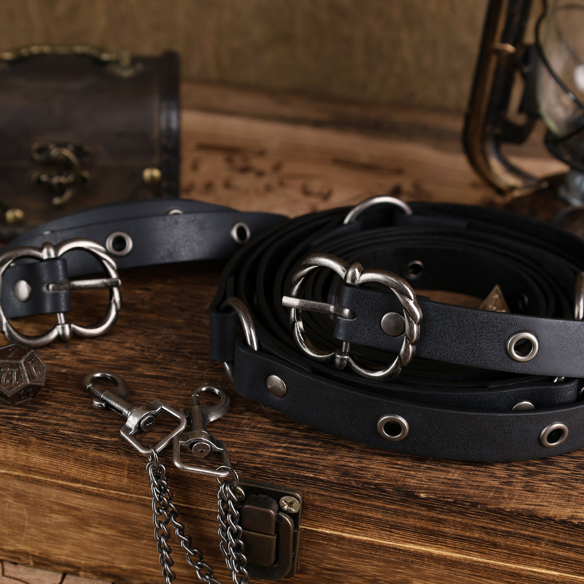 HiiFeuer Medieval DIY Faux Leather Metal Chain Belt